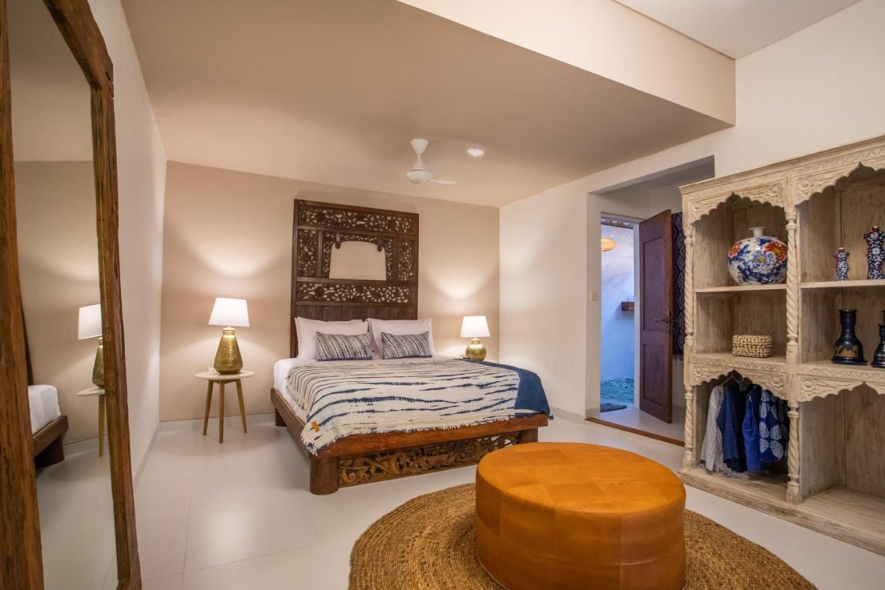 Pinkprivate Sanur - For Cool Adults Only Bed & Breakfast ภายนอก รูปภาพ